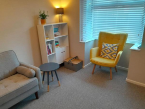Daisy house - Lovely, quiet, 2 bed home close to City